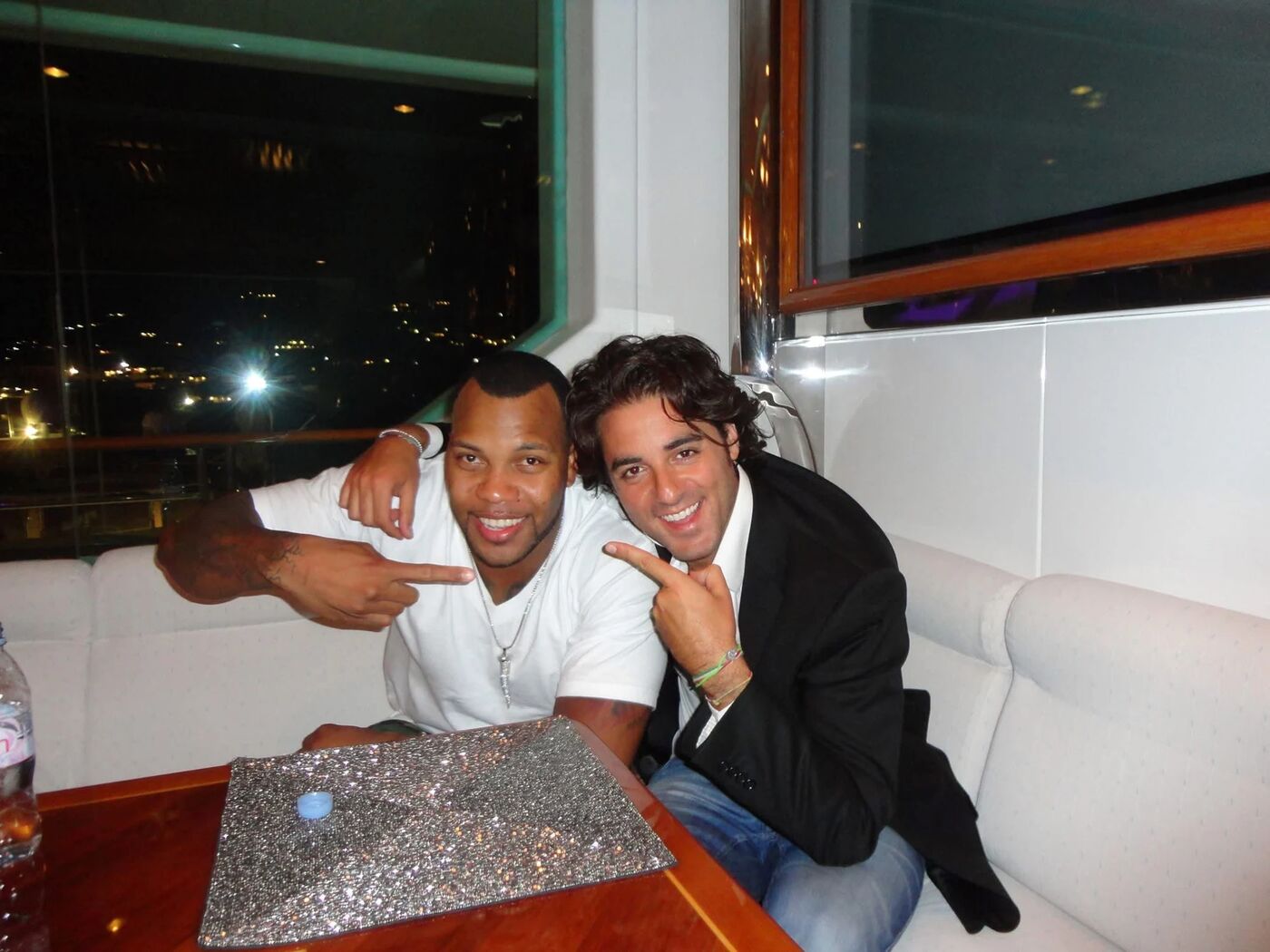 Lisio con Flo Rida durante un evento privato in barca